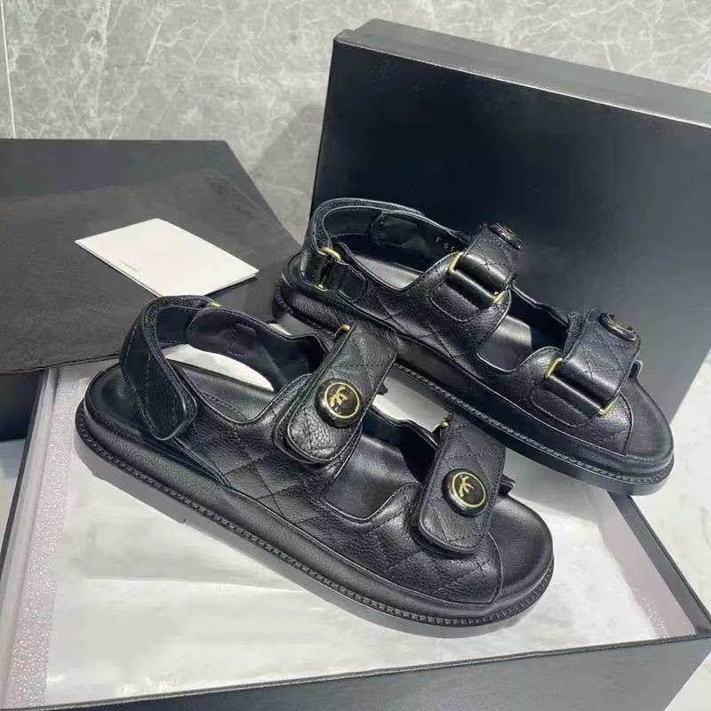Leather slippers Women Designer sandals for women dad sandals slipper mens casual loafers shoes outdoor beach slides flat bottom beach sandals dad sandals