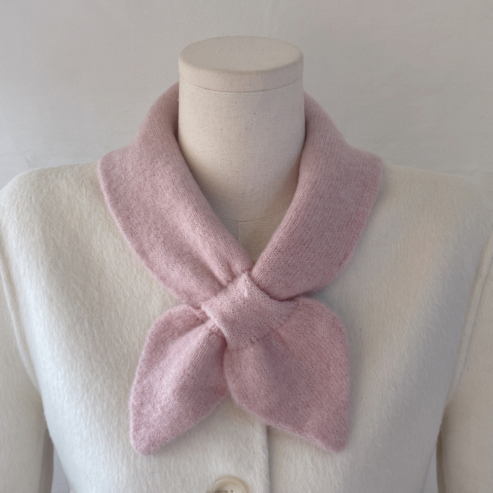 K223 Simple solid color versatile peach heart cross scarf for girls short small scarf containing wool and cashmere for winter warmth