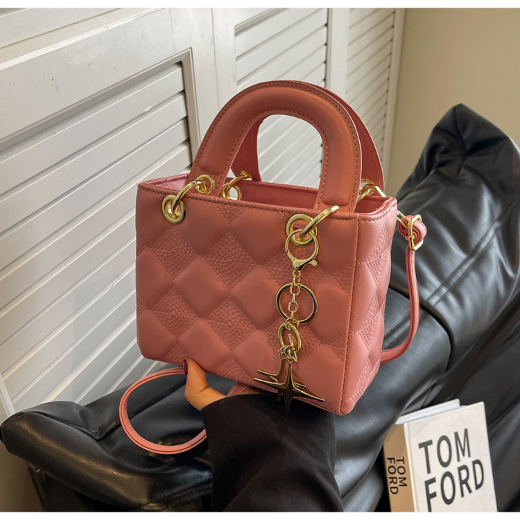 free shipping women's bag new simple fashion diamond lattice small fragrance handbag crossbody bag