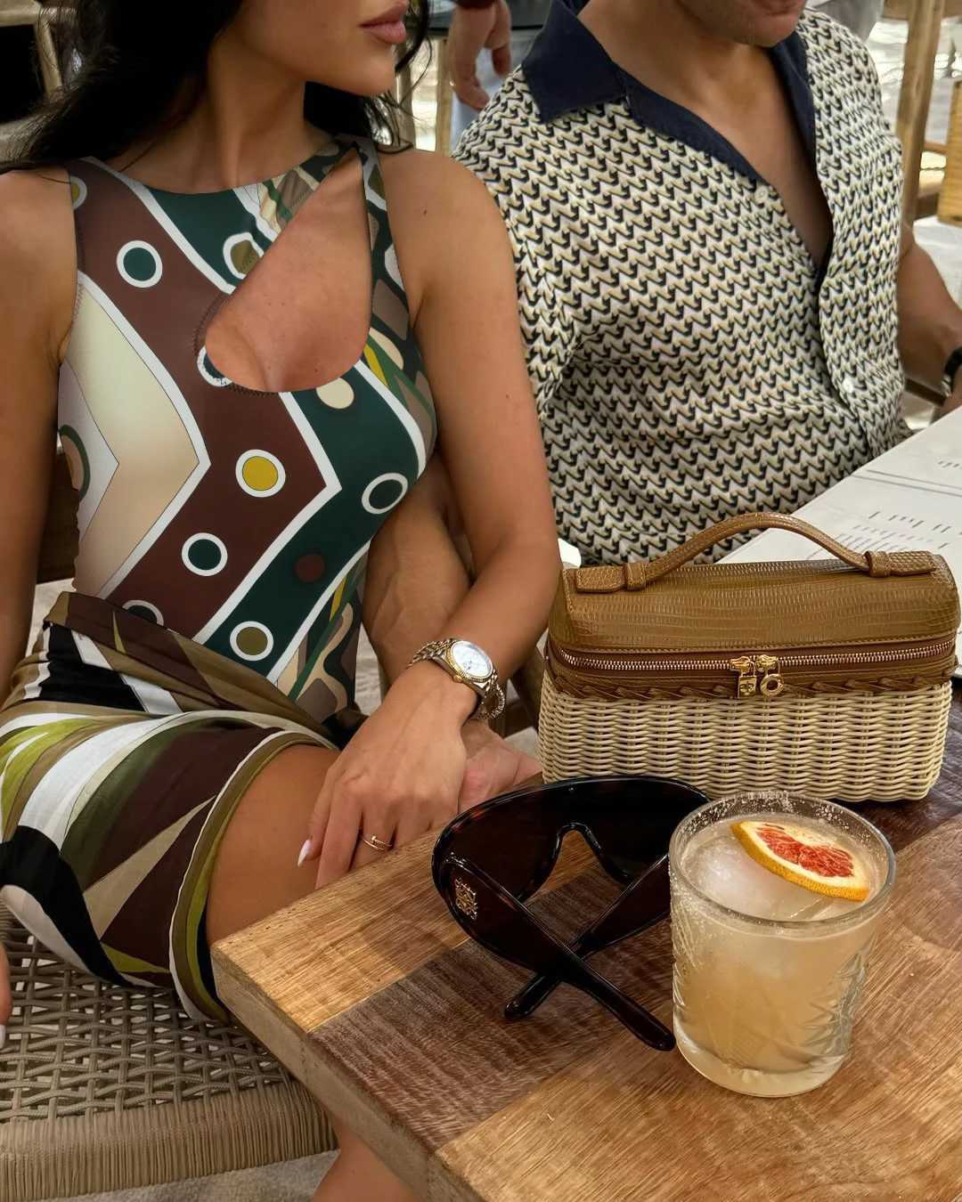 2025 new luxury design womens hollow one-piece swimsuit and skiing geometric print sexy bikini fashionable beach swimsuitXJ250324