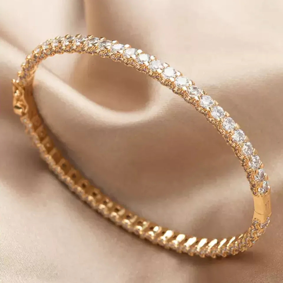 High quality fashionable cute bracelet made of pure silver 925 ed for women silver bracelet with cute diamonds party gift jewelry 250322
