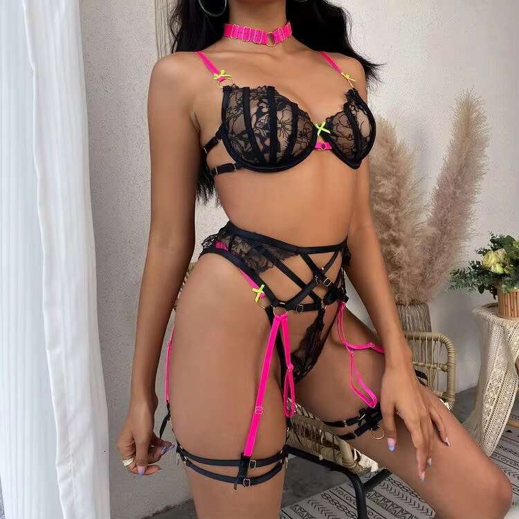 New Arrived Black Color Lace Decorate Women Gerie 2025 With Neck And Leg Ring