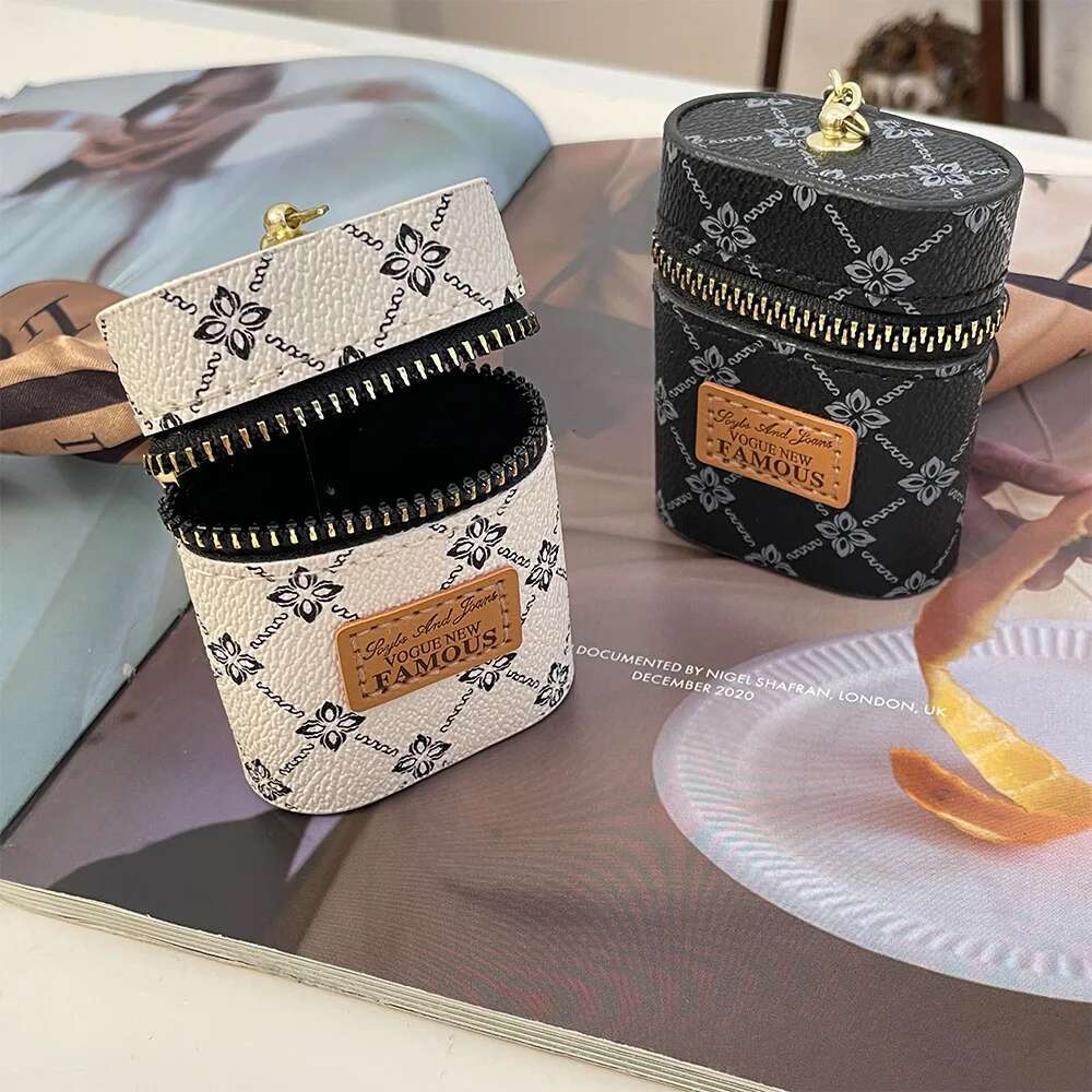 2025 New Designer Bag Women's Light Luxury Leather Oval Mouth Red Envelope Keychain Charm Ribbon Coin Wallet Pendant Girl Keychain Cute Keychain 