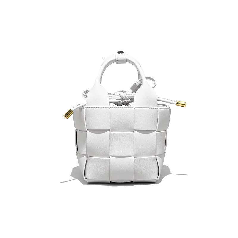 Women's Bags Small niche genuine leather woven women's leather, handbag, water bucket bag, single shoulder crossbody handbag