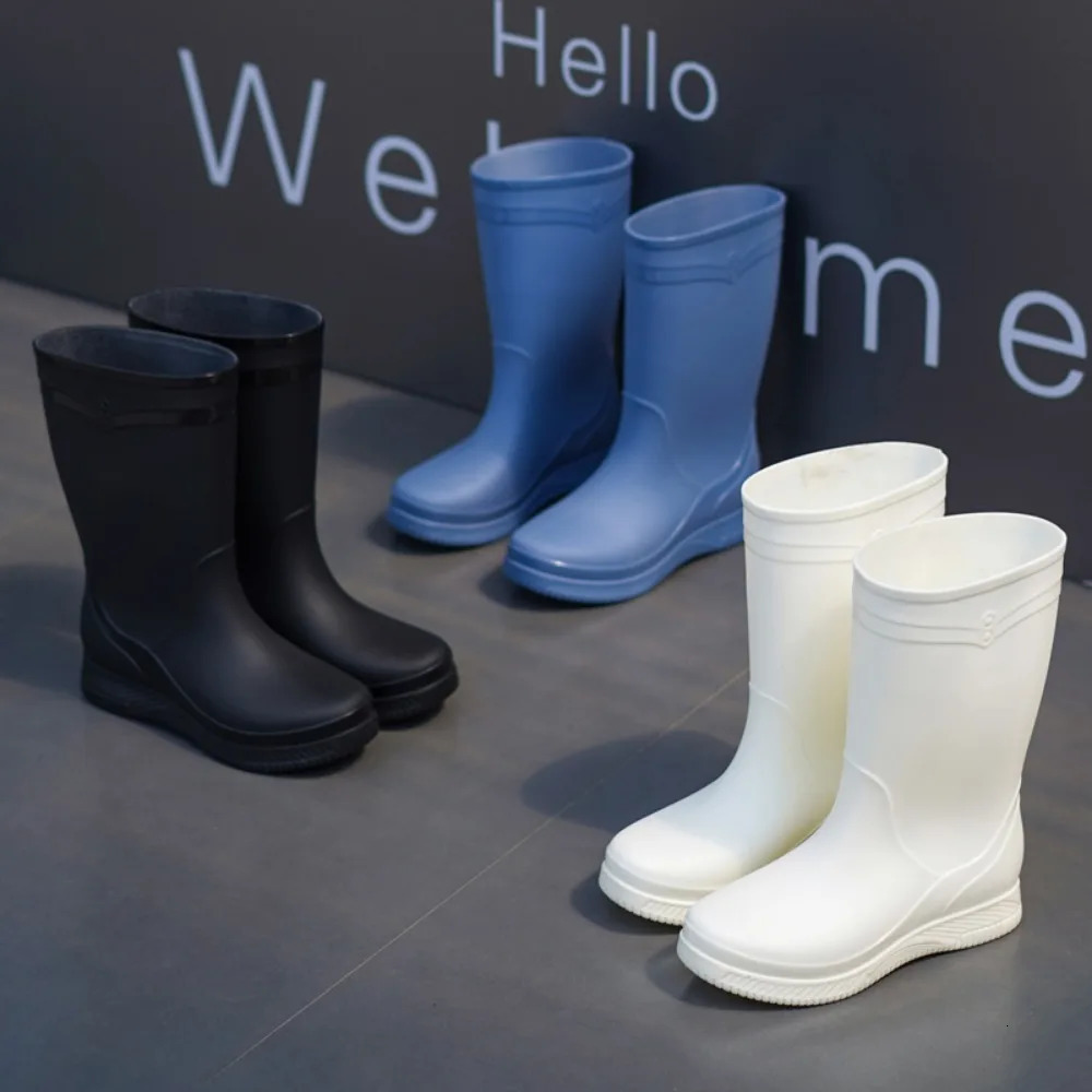 Thick Soled PVC Water Shoe Fashion Outside Midsole Waterproof Anti Slip and Fleece Rain Boot Bota Pvc Feminina 250317