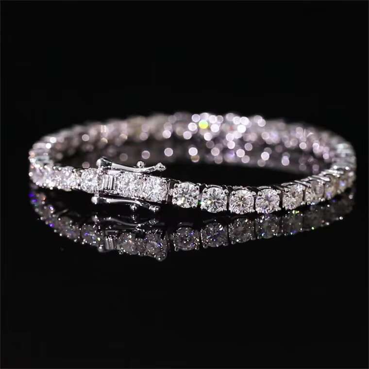 Hot Selling High-End 925 Silver Tennis Bracelet with Iced Out VVS Moissanite Diamond Banyan Design Luxury Jewelry