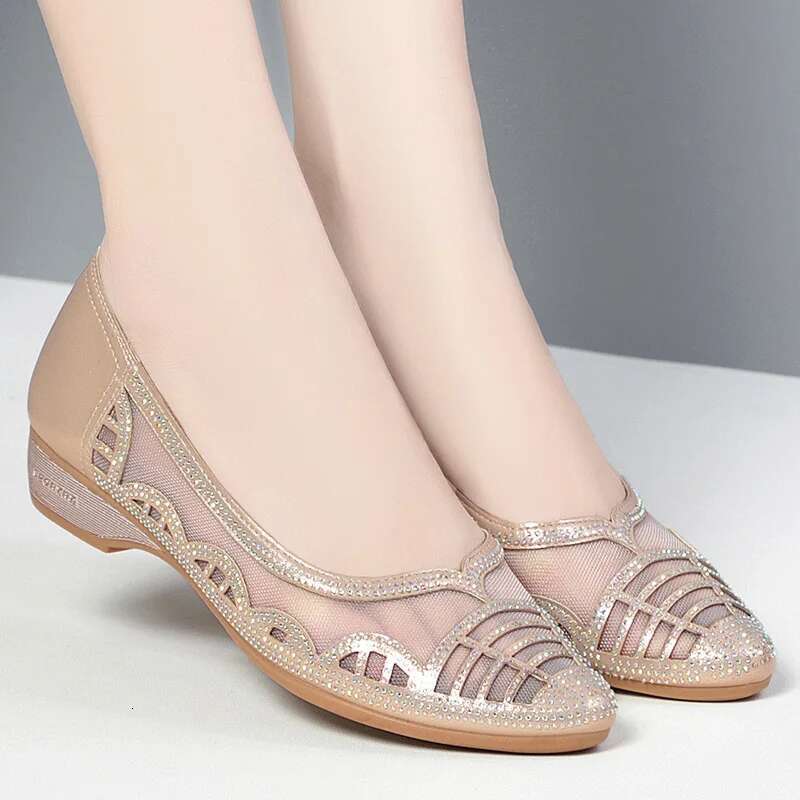 2025 Summer New Breathable Hollow Mesh Designer Fashion High Heels Women's Round Head Soft Leather Sandals Suitable for Office Weddings