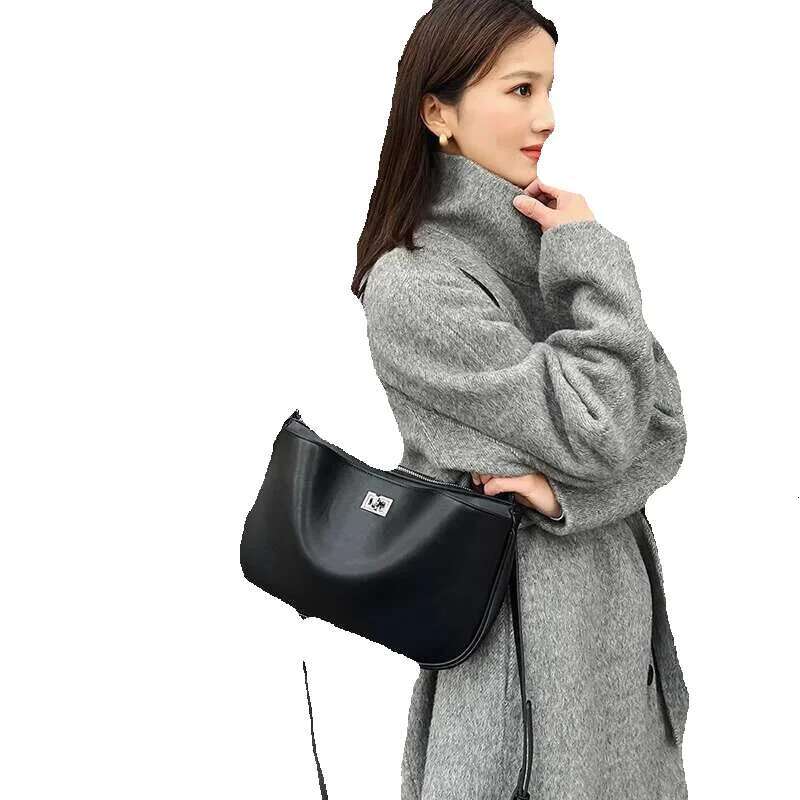 New Women's Small Square High-Quality Soft Leather Gold Sier Button Shoulder Messenger Versatile Underarm Bag