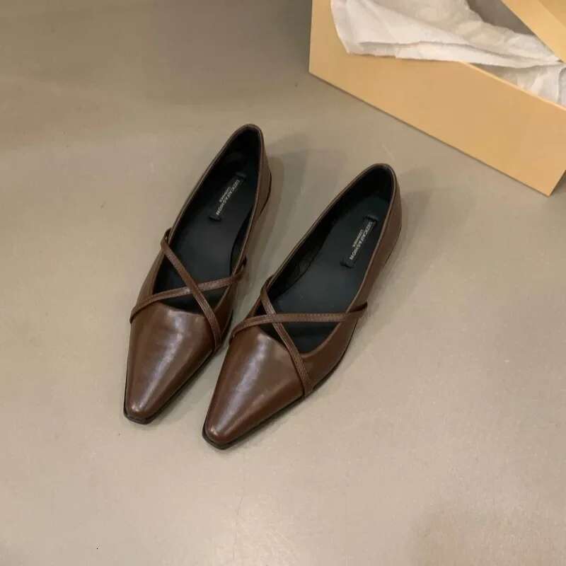 2025 Summer New Cross Belt Women's Pointed Dress Designer Fashion Flat Shoes Women's Red Soft Bottom Ballet Shoes