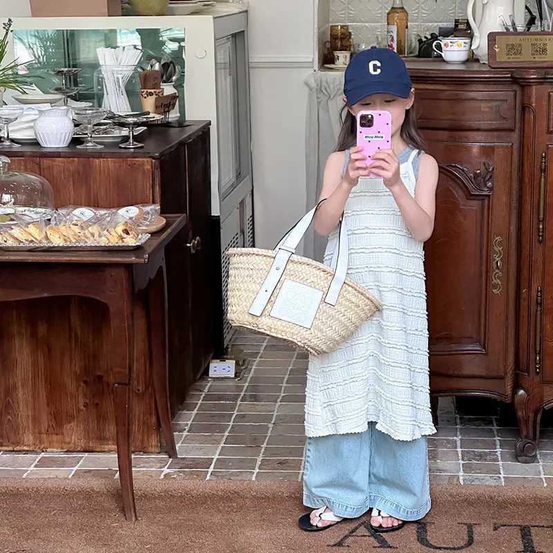 Childrens clothing girl sleeveless dress 2024 summer new fashion mid length lace solid color casual princess slippers W250326