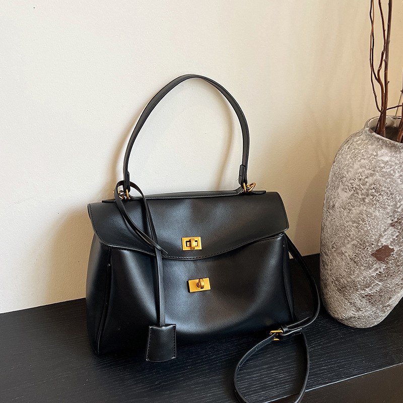 French texture soft Tote bag women simple large capacity armpit shoulder bag commuter crossbody bag 2025