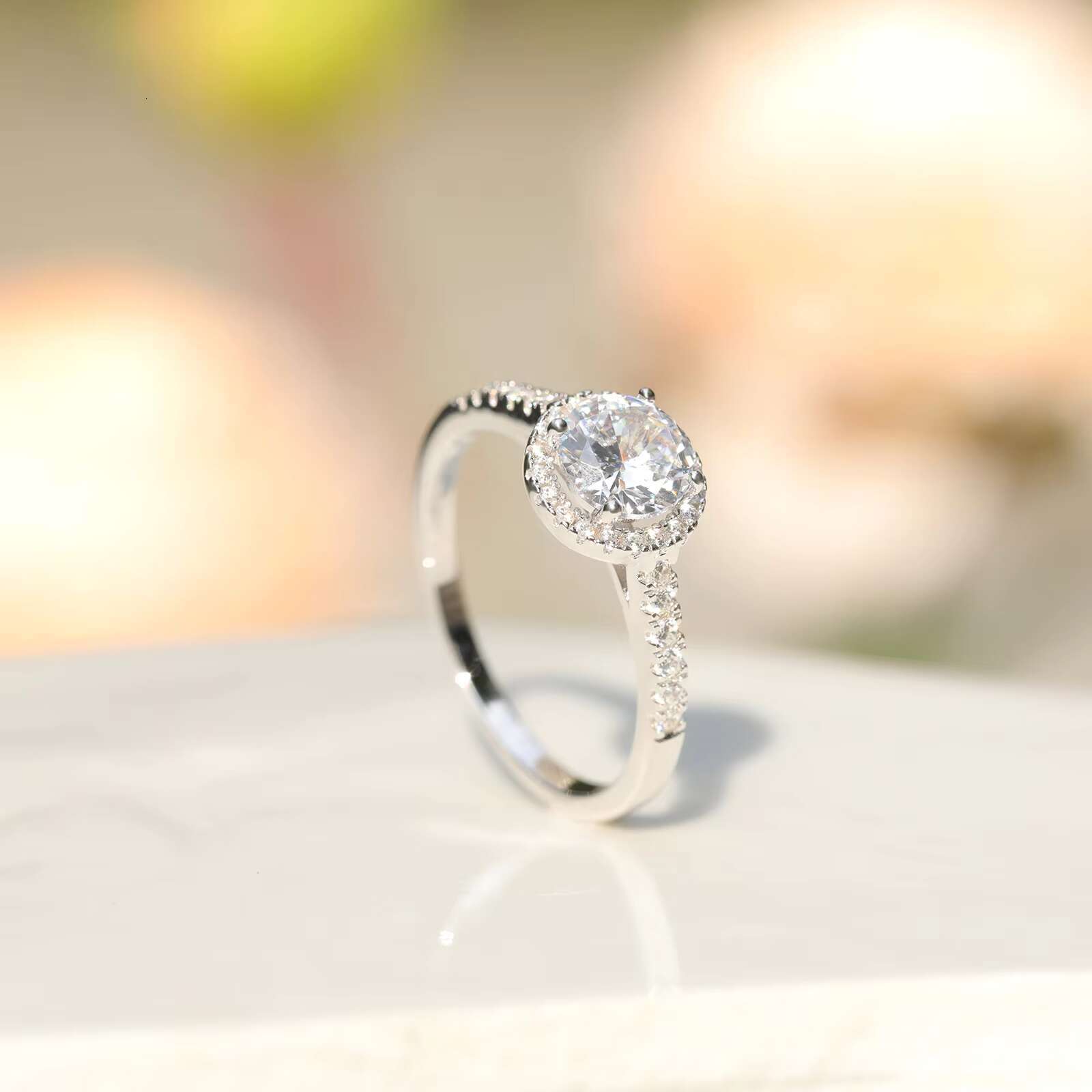 OLAN Fashion Luxury Jewelry Engagement Rings 1.2CT VVS1 Clarity Round Cut Moissanite Halo Ring 925 Sterling Silver for Women