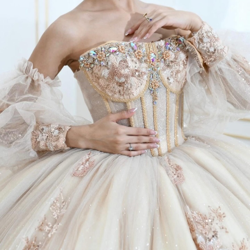 Light Champagne Shiny Quinceanera Dresses Off Shoulder Ball Gown Sweet 16 Dress Beads Appliques Birthday Party Vestidos De 15 Anos
