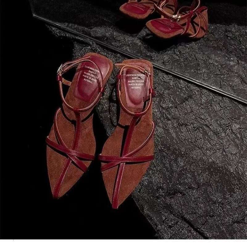 2025 Summer New Women's High Heels Leather Strap Diagonal Back Women's Designer Fashion Wedding Sandals