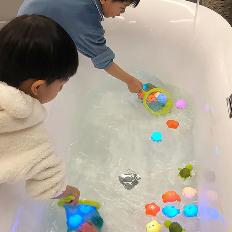Baby Cute Animals Bath Toy Swimming Water LED Light Up Toys Soft Rubber Float Induction Luminous Frogs for Kids Play Funny Gifts 250326