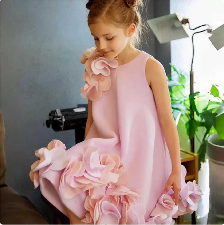 Tiered Unique Flower Girl Dresses for Wedding Point Pricing Girl Dress Knee Length Sleeveless Customization First Communion Dress 2025 W250326