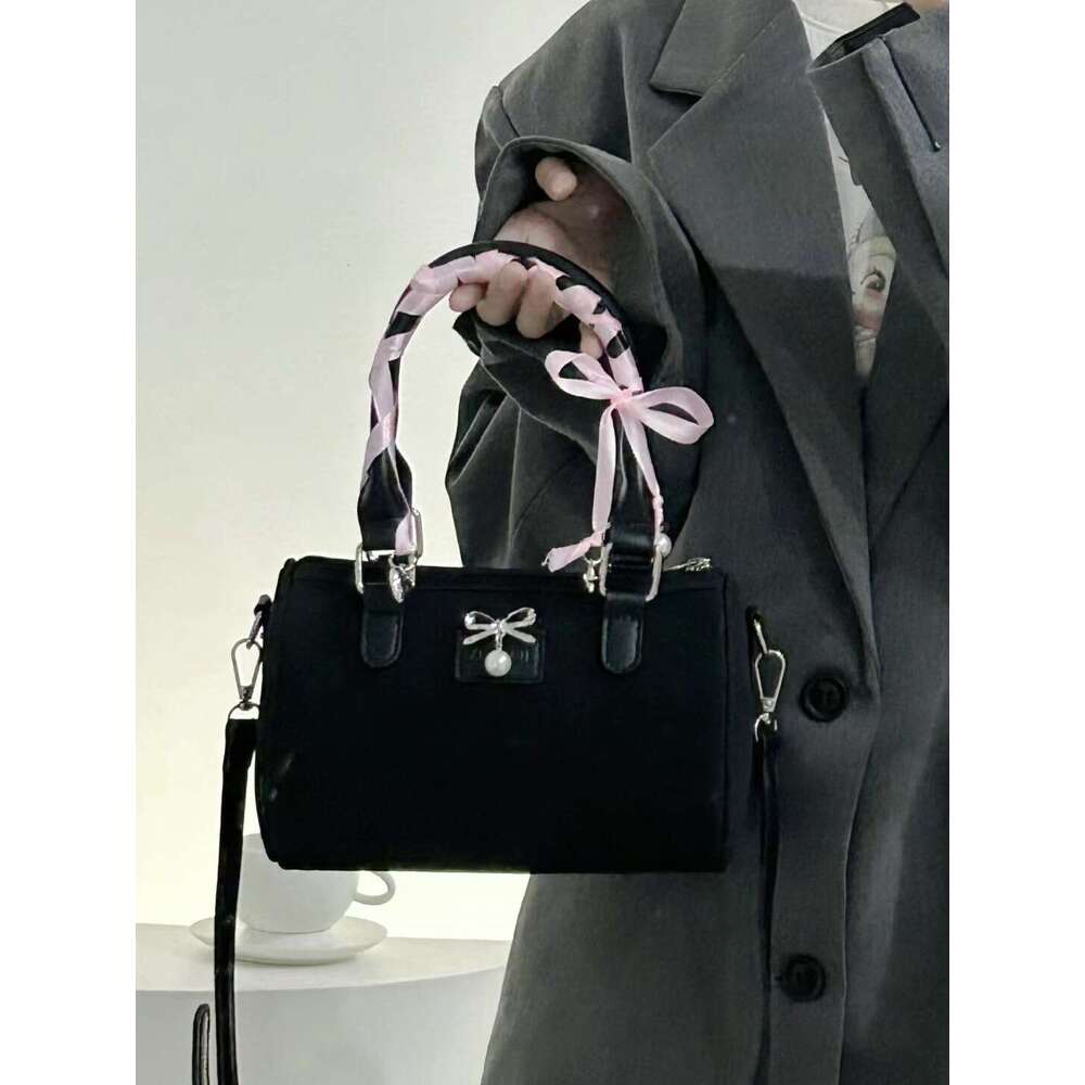 17 Korean fashion trend high-end Boston bag, niche girl's heart butterfly bow hand-held commuting single shoulder diagonal cross bag