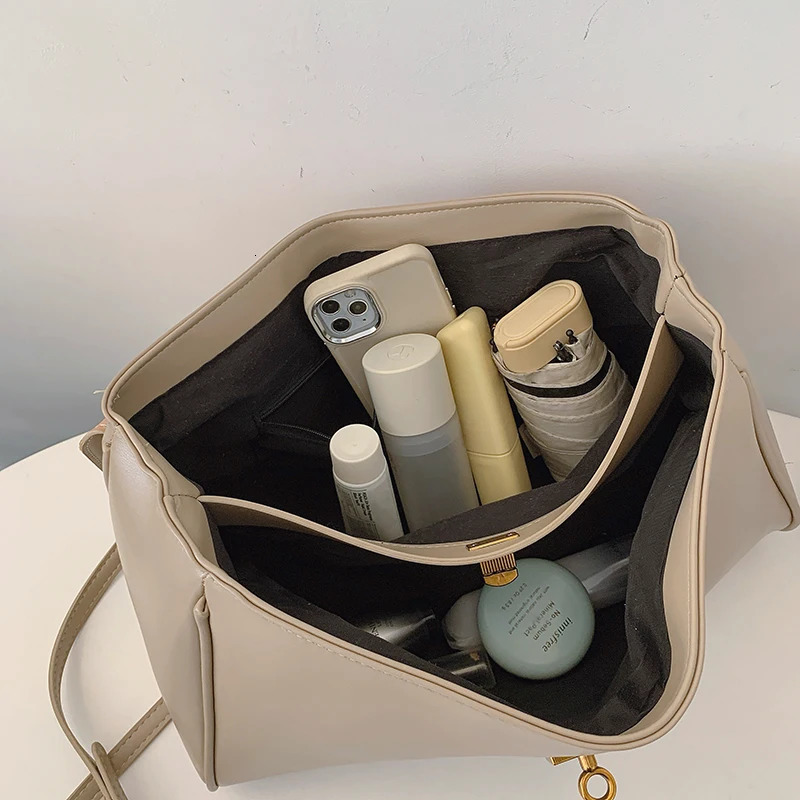 ed Shoulder Bags y Women Soft PU Leather Solid Color Large Capacity Shopper Latest ner Handbags 250320