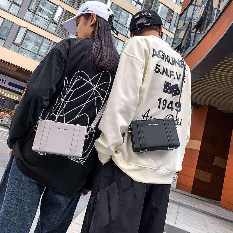 d1 Single and women's fashion trend, box silver crossbody personalized backpack, small square men's shoulder bag, trend