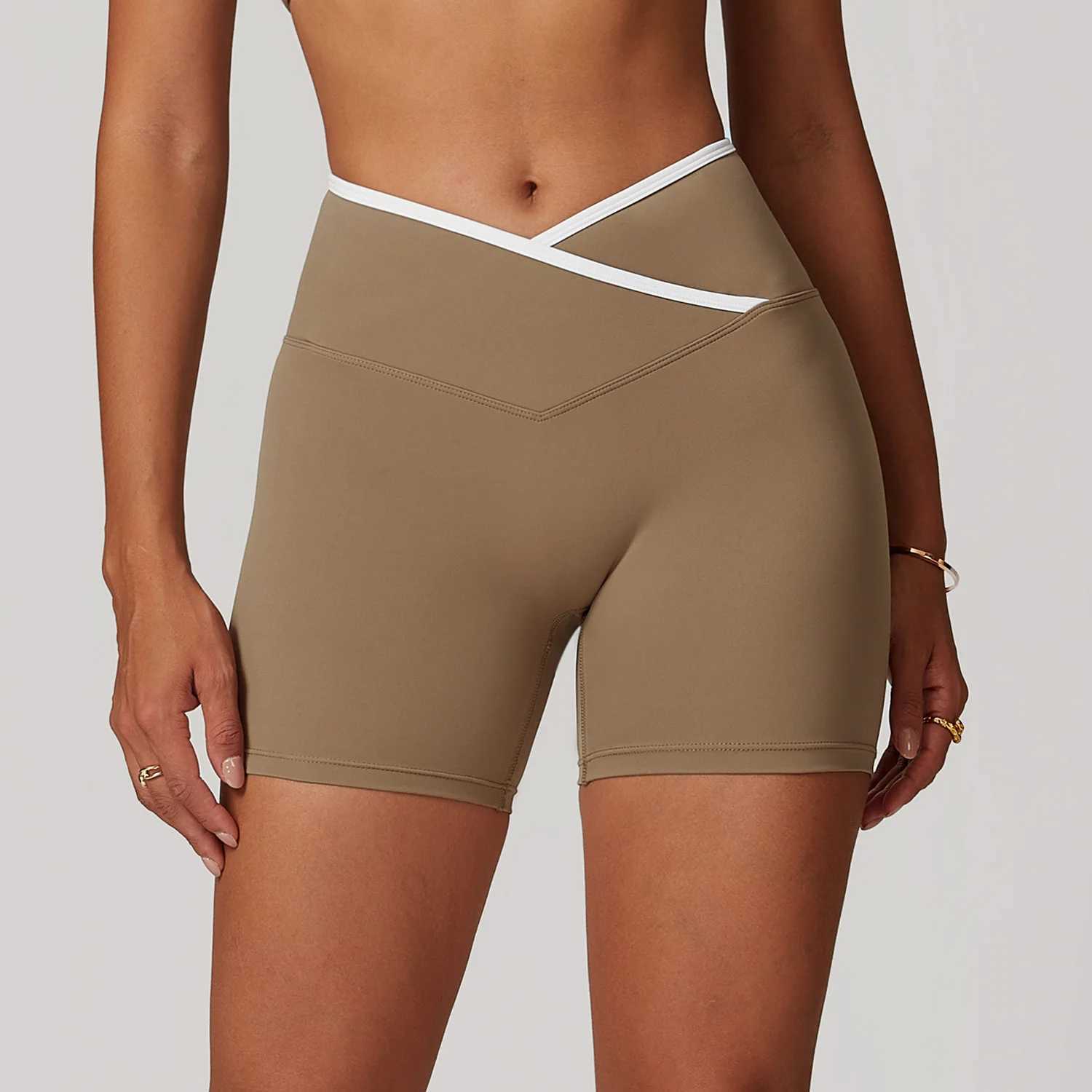 Yoga shorts womens fitness shorts V-shaped waist running bike shorts breathable sports legs high waist fitness shorts W250326
