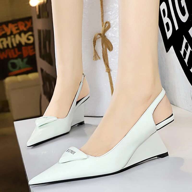 2025 Summer New Slope Heel Lacquer Leather Women's Designer Fashion High Heels Hollow Strap Women's Sandals Elegant High Heels