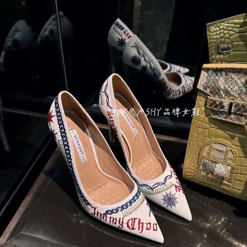Spring and autumn new pointed shallow rhie embroidered single shoes thin high-heeled banquet dress small size women's shoe