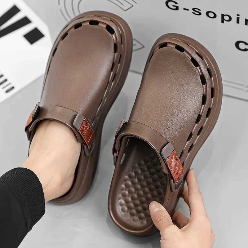 Quick drying EVA solid color mens sandals are fashionable lightweight and essential for outdoor travel. They are beach shoes and casual mens slippersX