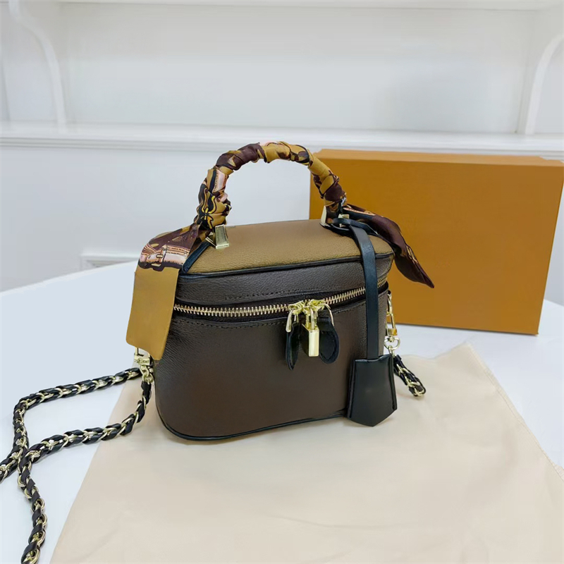 Brand Designer Makeup Case bag for Women, Stylish Crossbody Cosmetic Bag, Vanity Toiletry Pouch ChaoL45165