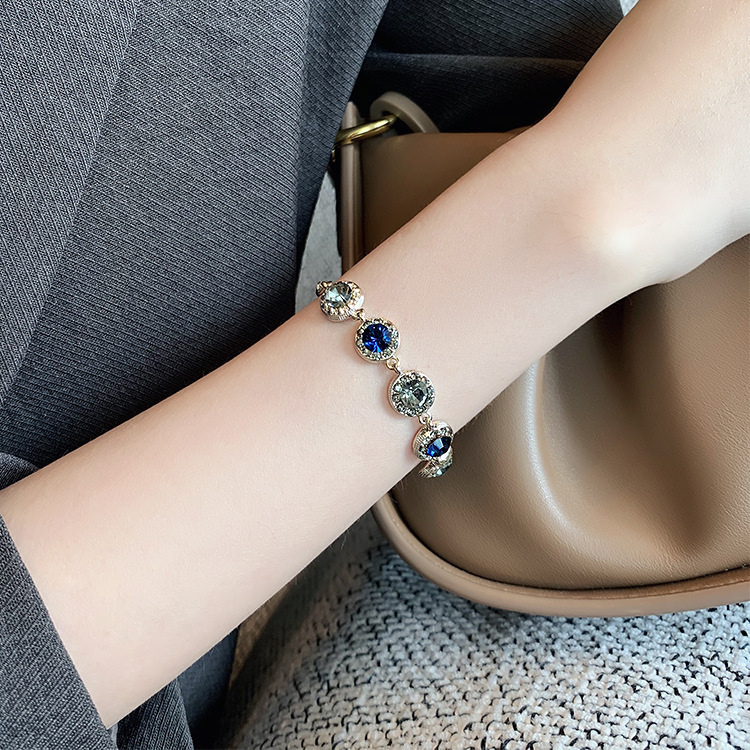 Stylish Korean Inspired Genuine Gold Plated Bracelet with Charming Diamonds for Young Women