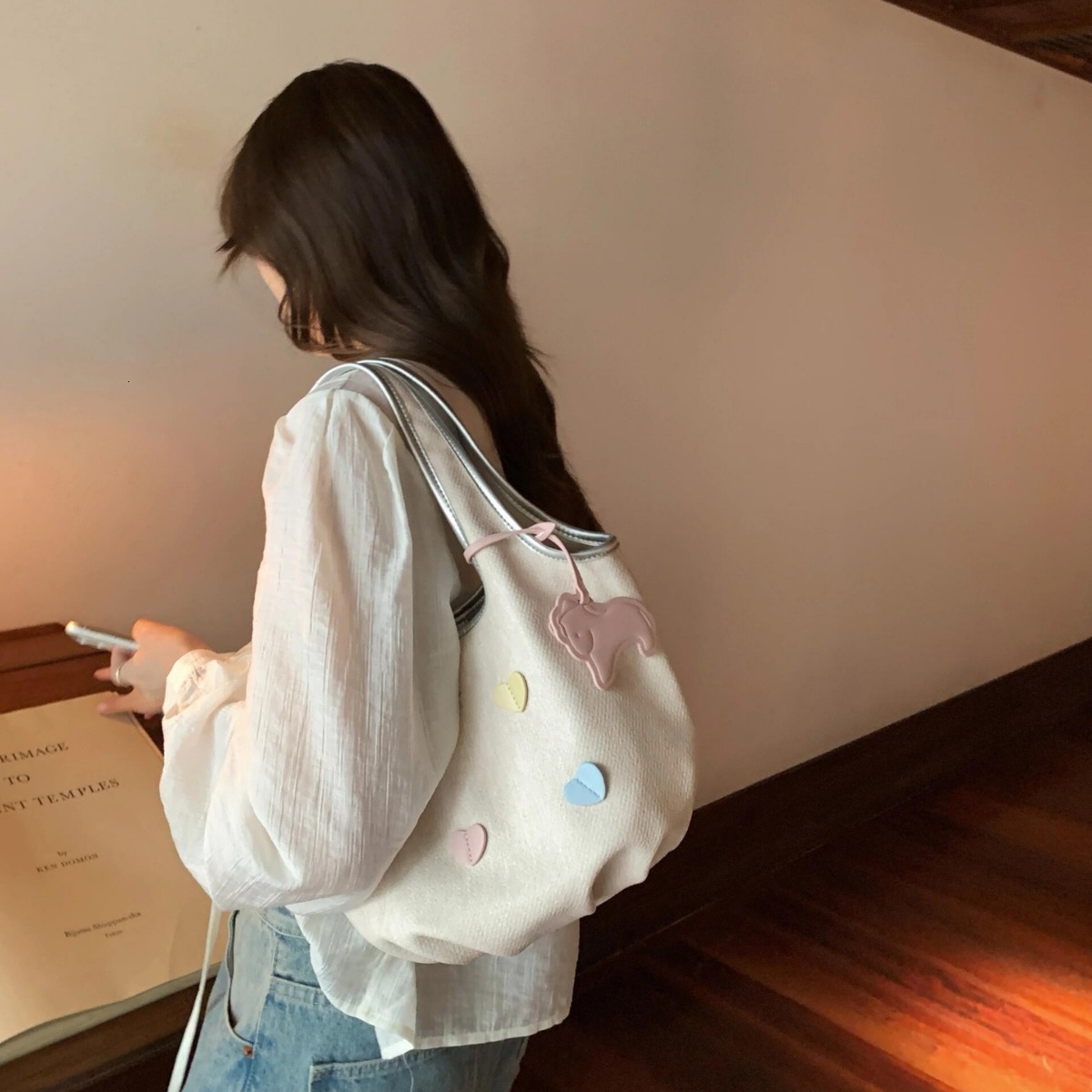 2025S Fashion Designer New Niche Design Girl With High Appearance Cute Vegetable Basket Bucket Bag Simple And Casual Versatile Handbag
