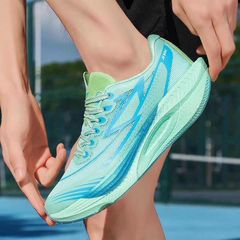 Mens Casual Sneakers Simple Design Carbon Plate Sneakers Breathable Lightweight Cfortable High Quality Pair Running ShoesC250325