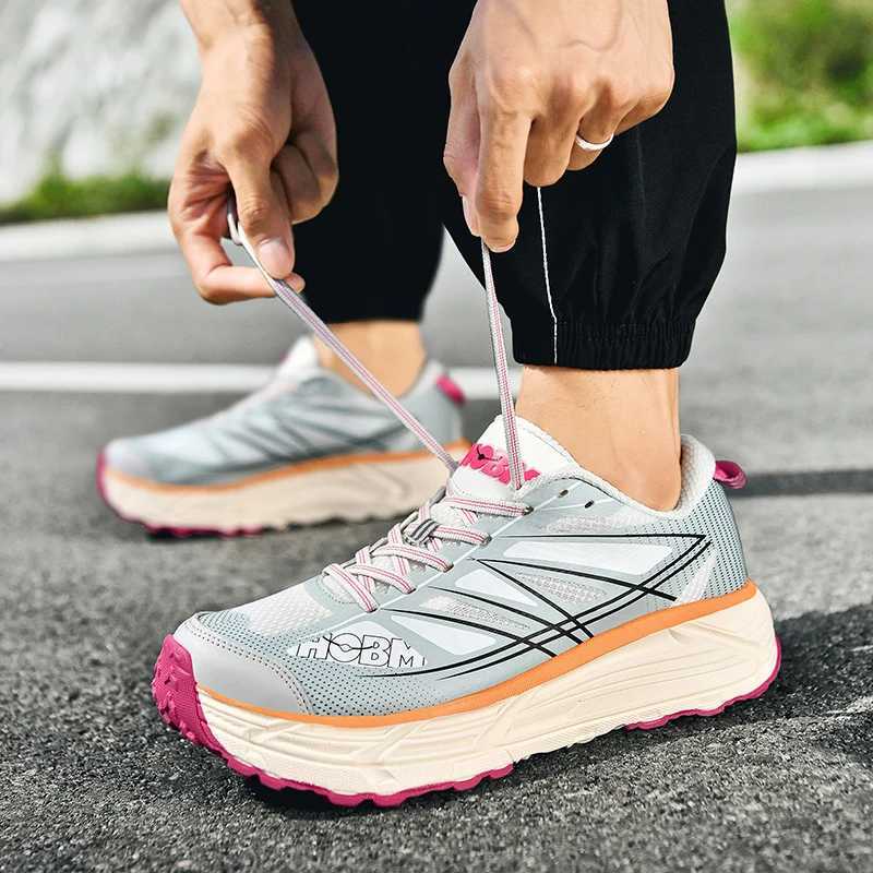 New 2025 Fitness Mens Running Shoes Cushion Fashion Outdoor Sports Jogging Sneakers Design Classic Mens ShoesC250325