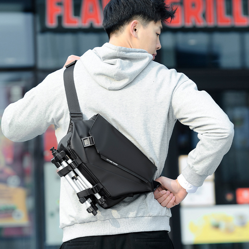 New Chest 2025 Trendy Texture Cycling Functional Workwear Single Shoulder Crossbody Large Capacity Commuter Postman Bag