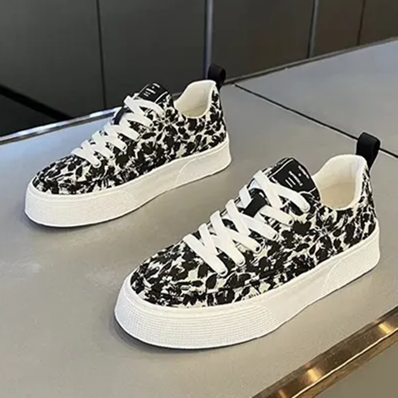 2025S New Trend Designer Spring New Canvas Breathable Light Luxury Versatile Sports And Leisure Trendy Men S Thick Sole Elevated Board Shoes