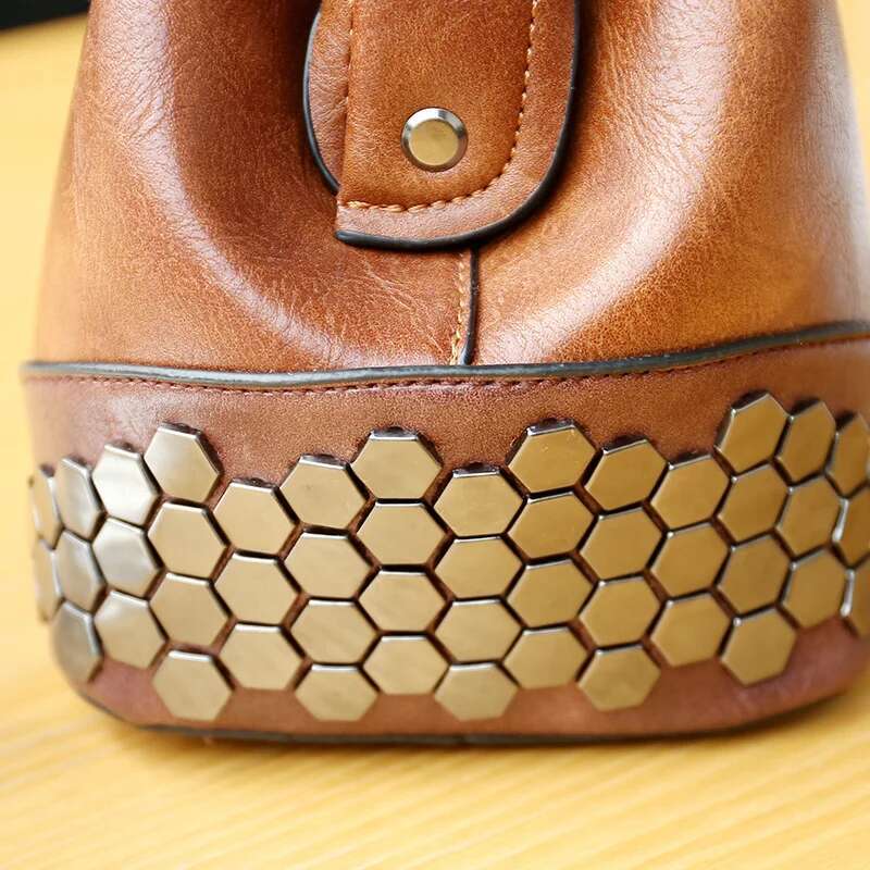 Designer Solid Color Rivet Leather Handbags Women Bag Shoulder Crossbody Bags For Women's 2023 Female Messenger Tote Sac