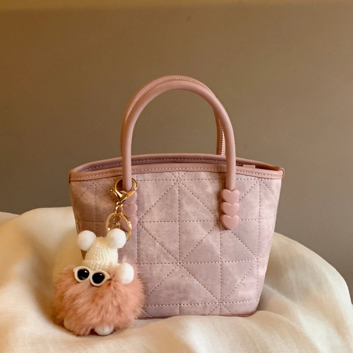 2025S Fashion Designer Plush Spring Encounter Handheld Tote Pendant New Style This Year Keychain Popular Crossbody Bag