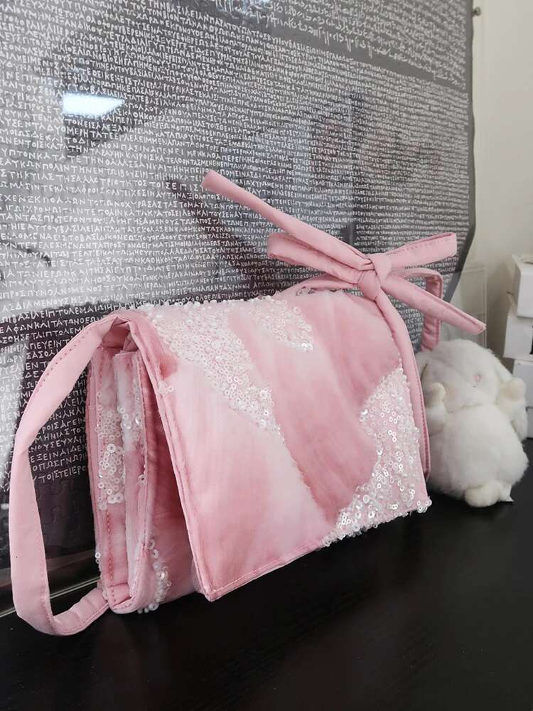 Light Fashion New Original Design Niche Pearl Gradient Pink Mesh Handbag For Women High-End Single Shoulder Crossbody Bag