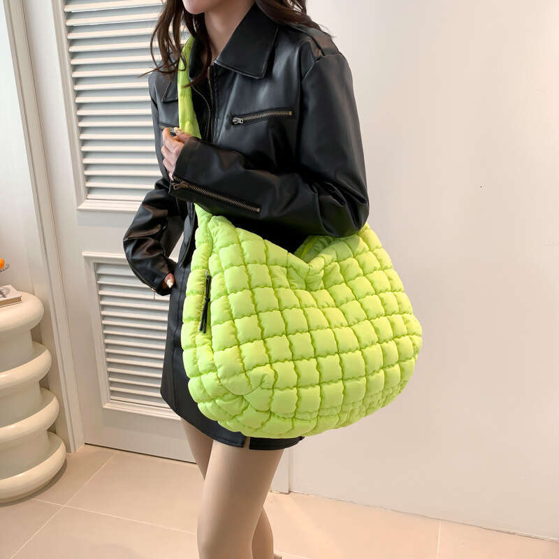 83 Folded Cloud Fashion One Shoulder Handheld Dumpling Large Capacity Down Cotton Underarm Women's Bag