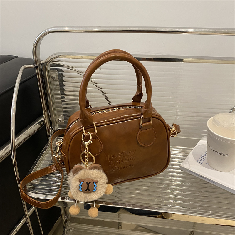 High quality texture for women 2025 new autumn and winter versatile crossbody fashionable super hot red hand-held small square bag