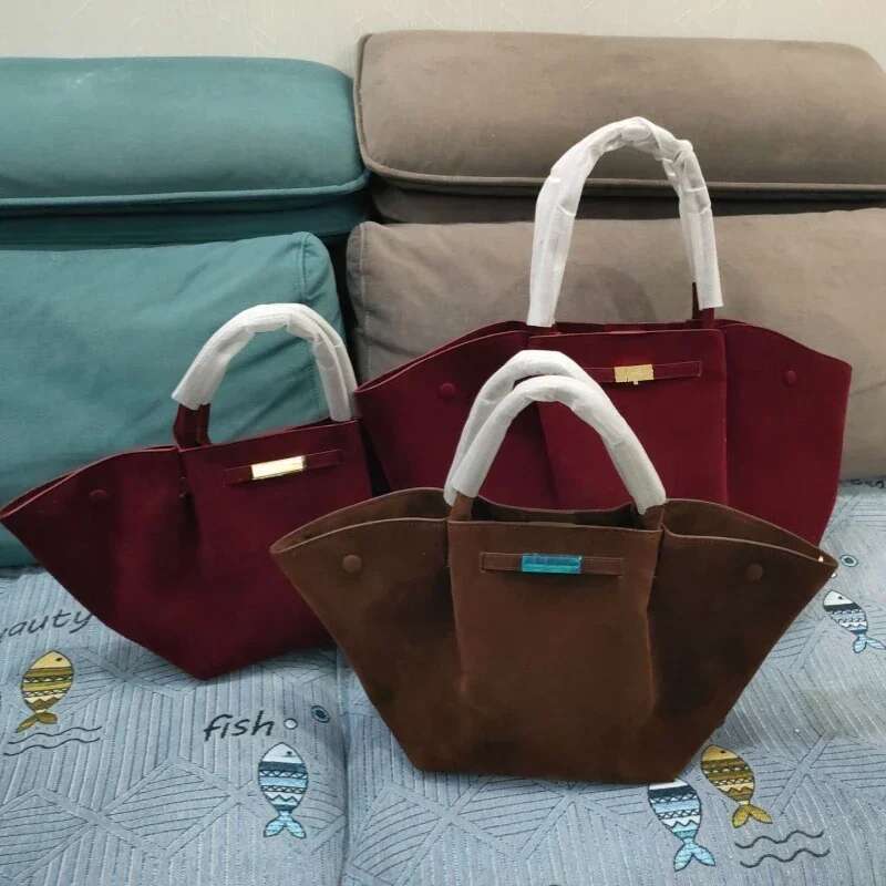 2025 Winter New Large Capacity Solid Color Pleated Pu Leather Tote High Quality Design Women's Commuter Handbag Shoulder Bag