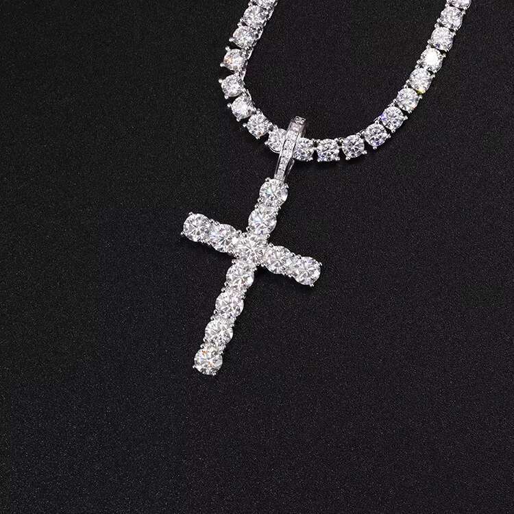 Ready to Ship Hot Sale Moissanite Cross Pendant 3mm 4mm 5mm 925 Silver Pendant D Color Moissanite Pendant for Tennis Chain