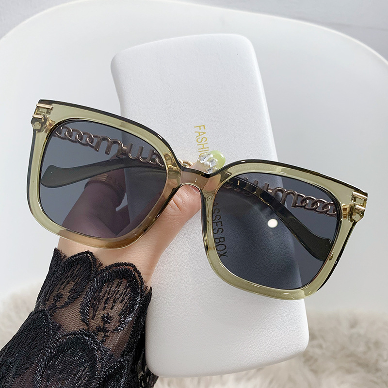 Fashionable Women's Sunglasses Large Frame Square Sunscreen Sunglasses New Luxury Metal Chain Legs 2025 Sunglasses
