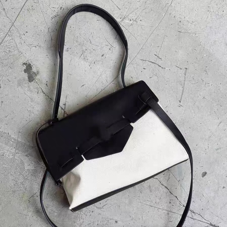 2025 New Product Internet Celebrity Same Style Fashion Versatile Niche Color Match Splicing Flip Tote Design Single Shoulder Bag Trendy