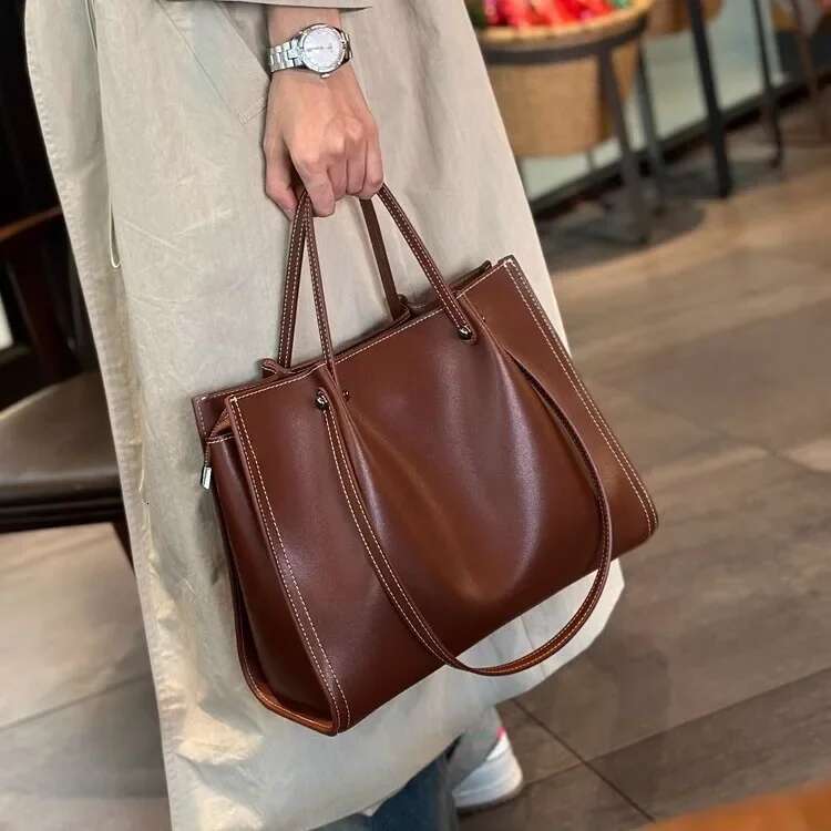 Women 2025 Capacity Leather Women's Tote Cowhide Shoulder Commuter Large Designer Bag