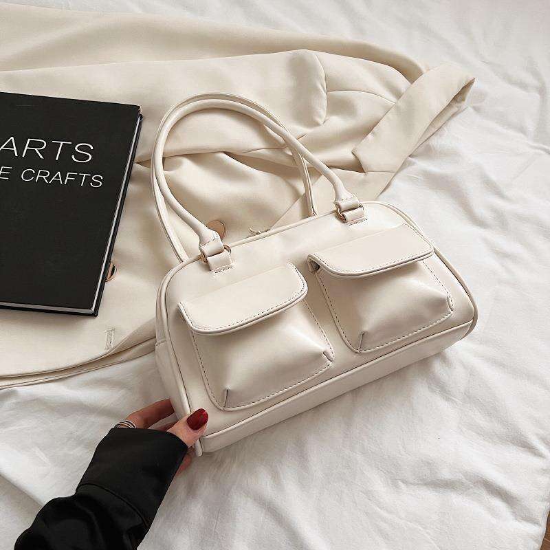 1d This year's popular 2024 new trendy women's summer and autumn versatile portable small square Korean version internet famous shoulder bag
