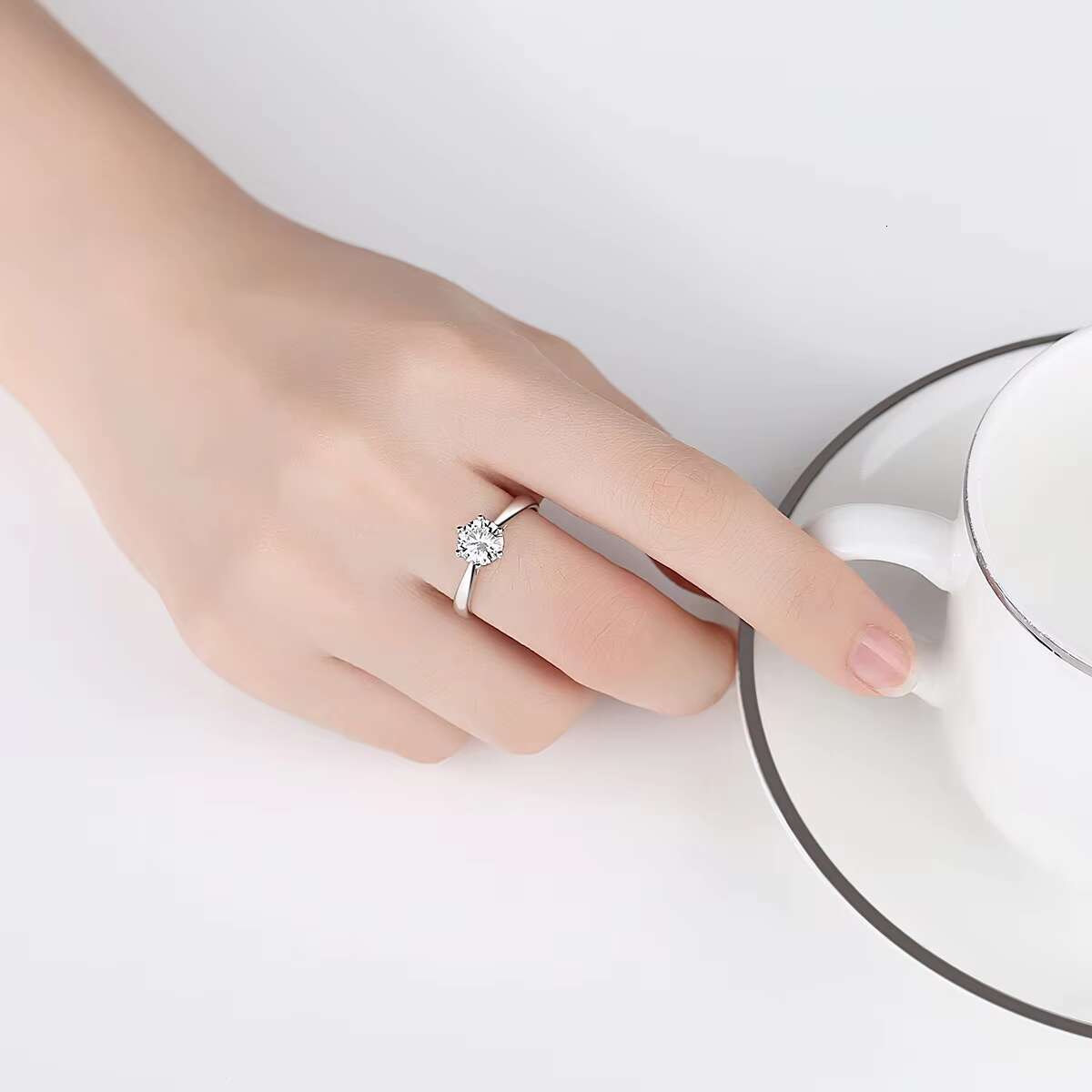 Wholesale 925 Sterling Silver Moissanite Engagement Ring Fashionable Trendy with Real Diamond High Quality Product