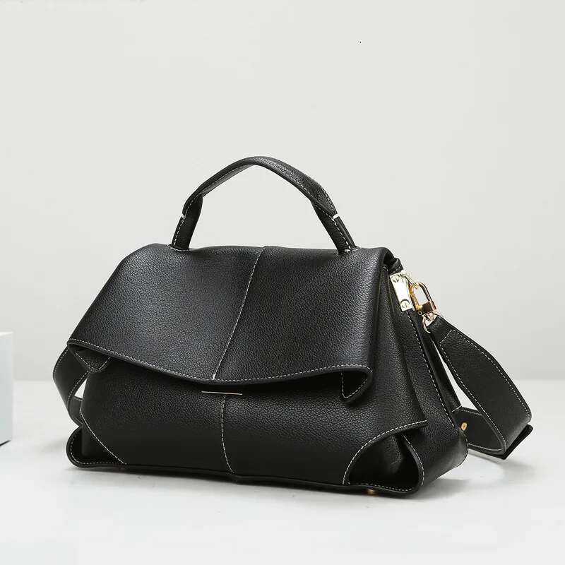 Small Handbag, New Hot Selg Smile Women's Bag, Fashionable And High End Versatile Crossbody Bag