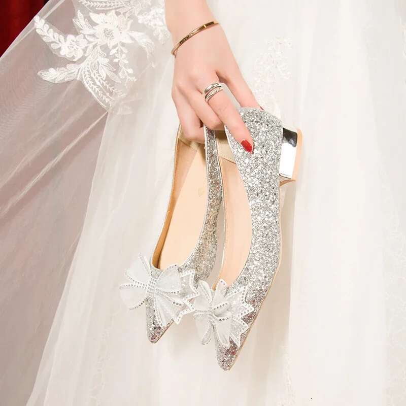 2025 Summer New Women's Shiny Gold Bridal Crystal Bow Designer Fashion Flat Shoes