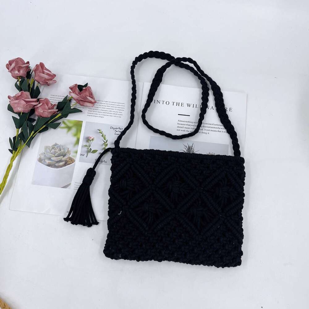 f0 New INS Fashion Simple Casual Tassel One Shoulder Handheld Handwoven Cotton Thread Straw Woven Bag