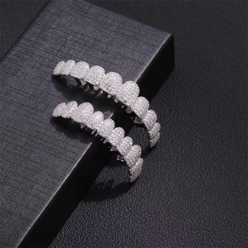 Custom 14K Gold Electroplated Silver Teeth Exaggerated Hip Hop Style Moissanite Jewelry with Diamond Brace Grillz
